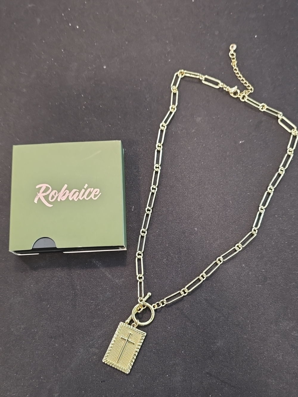 Robaiçe Gold Paperclip Chain Necklace with Cross Pendant